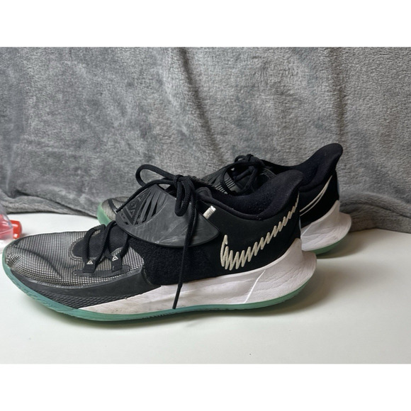 Nike Kyrie 3 Men's Low Basketball Athletic Shoes Sneakers Black Green Blue Sz 12 - Picture 2 of 16